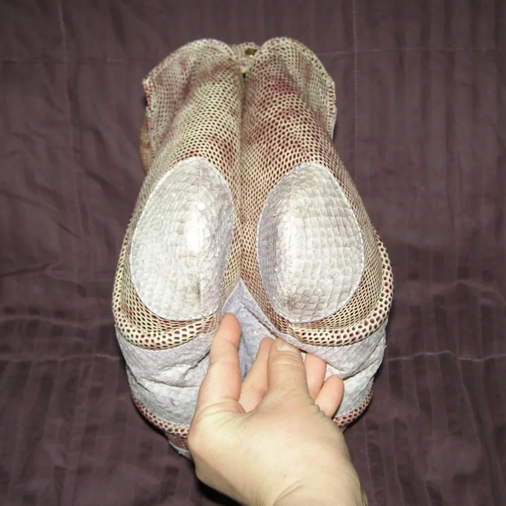 💜 RARE STUART WEITZMAN Snakeskin Reptile Structured Bag EUC